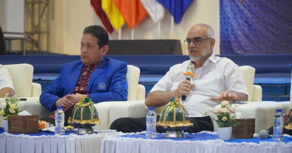 Pendiri AMCF Dubai Syekh Khoory Beri Kuliah Tamu di Unismuh Makassar