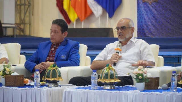 Pendiri AMCF Dubai Syekh Khoory Beri Kuliah Tamu di Unismuh Makassar