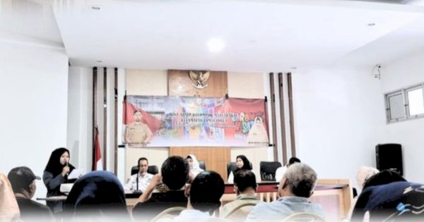 Kasubag Perencanaan dan Keuangan Tamalanrea Buka Kegiatan Bina Arsip untuk Kelompok Masyarakat