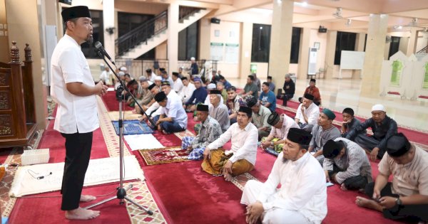 Pjs Wali Kota Makassar Laksanakan Safari Subuh Perdana di Masjid Jami Al Abrar