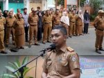 Sekcam Wajo Pimpin Apel Pagi Senin di Kantor Kecamatan Wajo Makassar