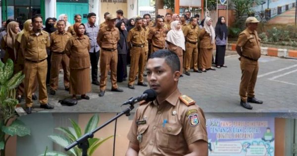 Sekcam Wajo Pimpin Apel Pagi Senin di Kantor Kecamatan Wajo Makassar