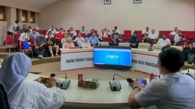 Kadis PU Kota Makassar Hadiri Rapat Terkait Izin Sistem OSS di Balai Kota