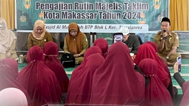 Kasi Kesra Tamalanrea Hadiri Pengajian Rutin Majelis Taklim Pemkot Makassar