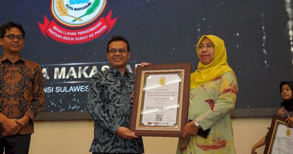 Pemkot Makassar Raih Penghargaan 10 Pemerintah Daerah Terbaik dalam Transformasi Digital