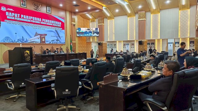 Rapat Pembentukan dan Pengumuman Fraksi – Fraksi DPRD Makassar 2024 – 2029