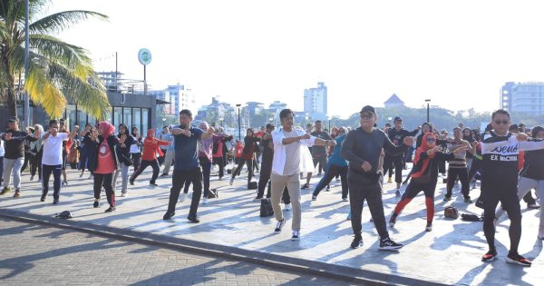 Jalan Sehat dan Senam Bersama, Pjs Wali Kota Makassar : Olahraga Investasi Berharga