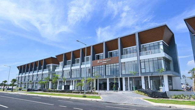 Tallasa City Lounge Buka di Ruko Ei8th Avenue, Hadirkan Konsep Modern dan Elegan