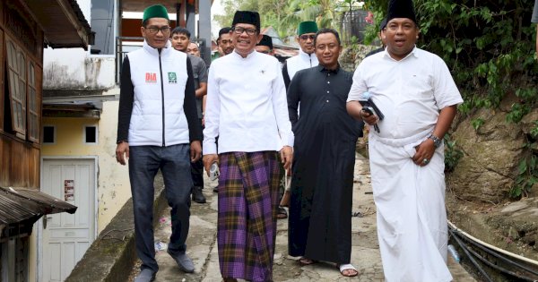 Kunjungan ke Wajo, Azhar Arsyad Ziarah ke Makam Pendiri Pesantren As’adiyah