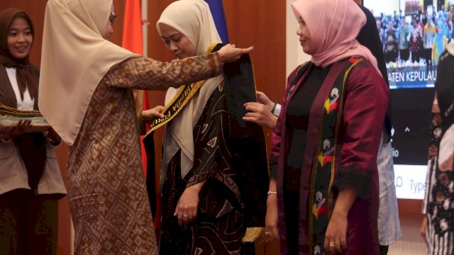Andi Tenri Anna Jadi Bunda Forum Anak Daerah Makassar 2024-2025