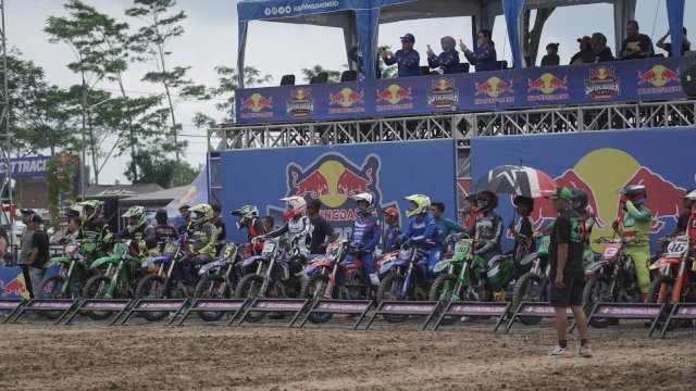 Sirkuit GOR Sudiang Jadi ‘Saksi’ Para Crosser Seri Terakhir Ajang Kratingdaeng 2024