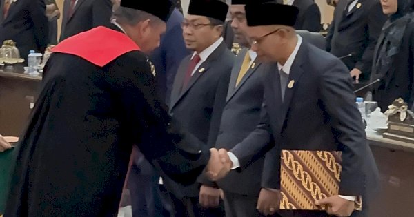 Tok! Supratman Resmi Dilantik sebagai Ketua DPRD Makassar 2024-2029