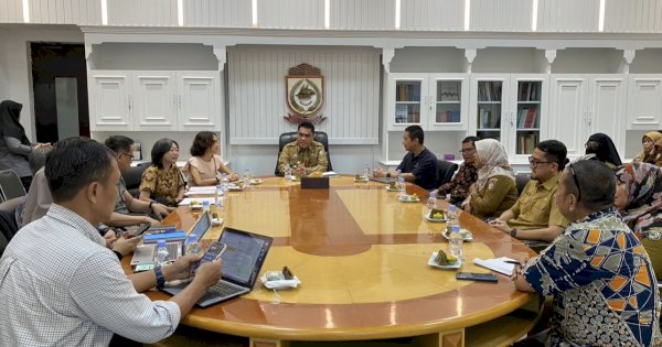 Pemkot Makassar Kolaborasi dengan Tim Ahli Wujudkan Net Zero Carbon Community, Instalasi Panel Surya di 3 Lokasi Resmi Diluncurkan