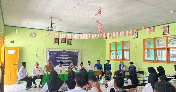 Edukasi Pernikahan Dini, Mahasiswa Magang ADN Unismuh Makassar Gelar Sosialisasi di SMK YPLP 1 PGRI