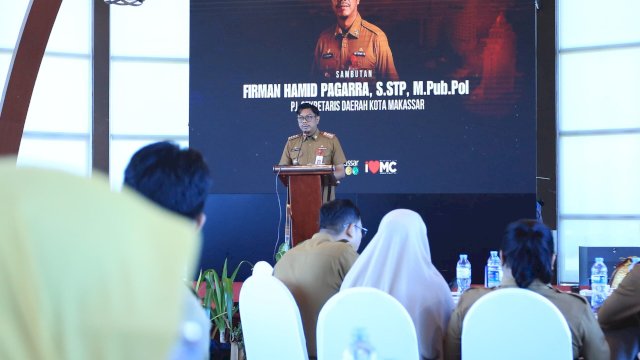 Pj Sekda Kota Makassar, Firman Hamid Pagarra membuka Workshop Penyusunan Rencana Strategis (Renstra) Perangkat Daerah Tahun 2024 yang digelar oleh Bappeda Kota Makassar di Hotel Aston, Senin (07/10/2024). 