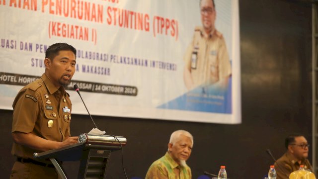 Pjs Wali Kota Makassar, Andi Arwin Azis, membuka secara resmi Rapat Koordinasi Tim Percepatan Penurunan Stunting (TPPS) di Hotel Horison Ultima, Senin (14/10/2024).