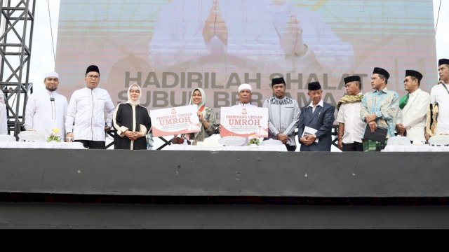 Wali Kota Makassar Hadiri Salat Subuh Berjamaah dan Peringatan Maulid Nabi, Ajak Masyarakat Jaga Kebersamaan Jelang Pilkada