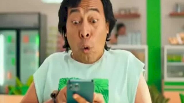 Komedian yang juga anggota DPD RI terpilih, Komeng (Instagram: @komeng.original)