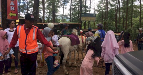 Wisatawan Malino Bebas Roaming Berkat Jaringan IM3 yang Kuat