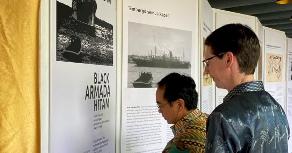 Pameran “Two Nations: A Friendship is Born” Rayakan 75 Tahun Hubungan Diplomatik Indonesia-Australia di Unhas
