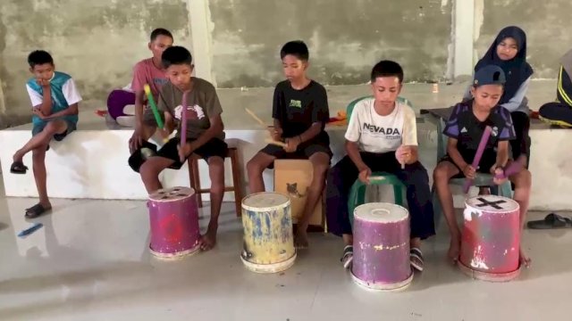 Indosat Dukung Kreativitas Siswa SMP 30 Bulukumba dalam Persiapan Pentas Beta Scout