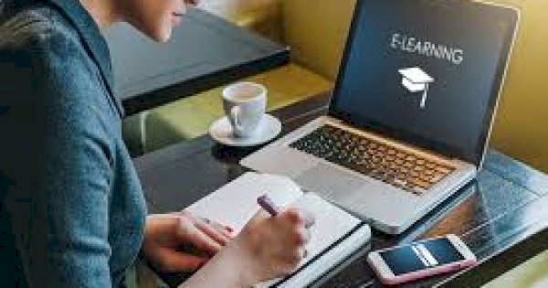 Akses Referensi Lancar! Nurfadilah Ungkap Keandalan Indosat di Tengah Kesibukan Kampus