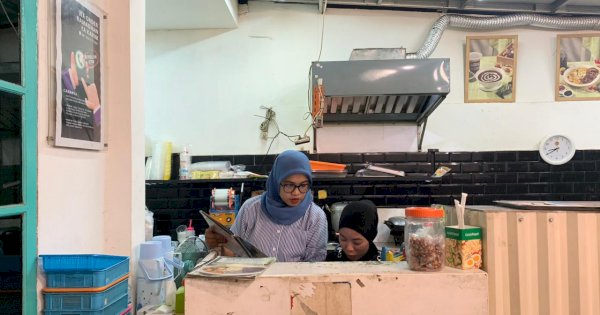 Indosat Jadi Pilihan Fakra Perluas Jangkauan Bisnis Kedai Pak Bur di Media Sosial