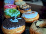 Akhir Tahun Lebih Manis dengan Promo Donat dan Hampers Aston Makassar
