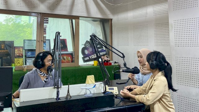 DPRemaja Mengudara di Madama Radio Makassar Membahas Tobacco Control