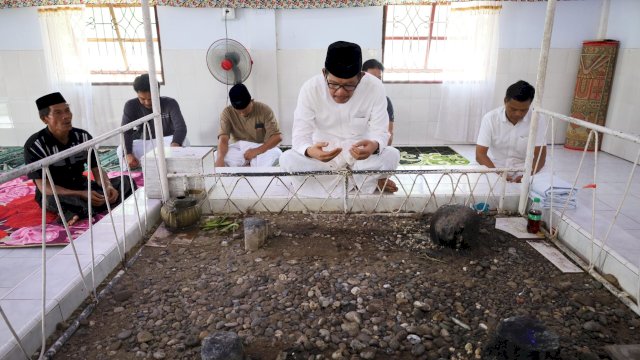 Ziarah Makam Pallipa Pute Pinrang, Azhar Beri Pesan Penting