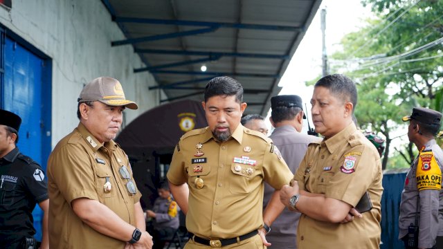 Andi Bukti Djufrie Dampingi Pjs Wali Kota Makassar Tinjau Persiapan Logistik Pilkada 2024