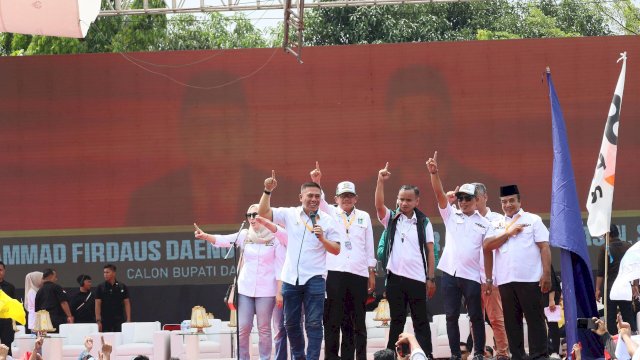 Orasi di Kampanye Daeng Manye-Hengky, Deng Ical: Pilih Nomor 1 di Takalar dan 1 di Sulsel