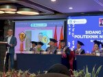 Deng Ical Bawakan Orasi Ilmiah Kiat Sukses Dihadapan Wisudawan Polimedia Makassar