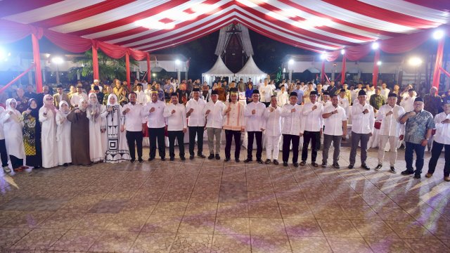 Pj Gubernur Sulsel Prof Zudan, dan Paslon Pilkada Gelar Doa Bersama Lintas Agama untuk Pilkada Damai