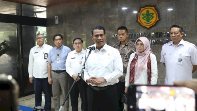 Tegas, 11 Pejabat dan 4 Perusahaan Nakal ‘Disikat’ Mentan Amran Sulaiman