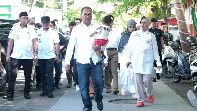 Camat Mamajang Dampingi Wali Kota Makassar Salurkan Hak Pilih di Pilkada 2024