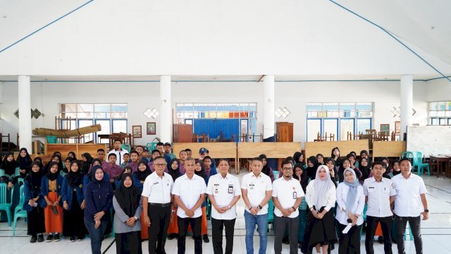 Kepala Kesbangpol Makassar Gelar Penyuluhan Bahaya Narkoba bagi Pelajar