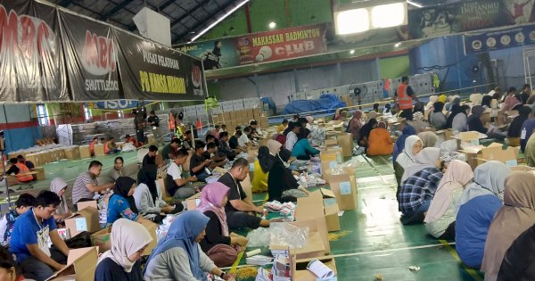 KPU Makassar Target Sortir Surat Suara Rampung 16 November 2024