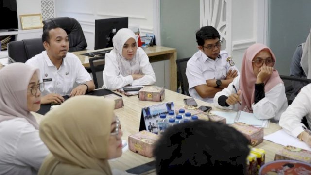 Rapat Koordinasi Standar Pelayanan dan SOP Perizinan Sektor Kesehatan di Kota Makassar