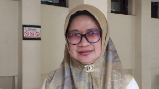 Dinas Sosial Makassar Peringatkan Bahaya Kebiasaan Memberi Uang ke Pengemis di Lampu Merah