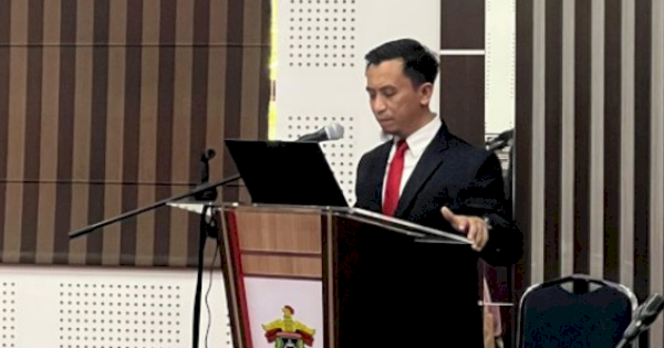 Helmy Budiman Raih Gelar Doktor dengan Penelitian tentang Pertumbuhan Ekonomi Wilayah Penyangga IKN
