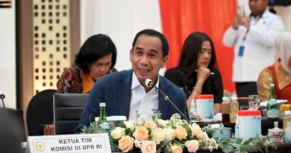 Anggota Komisi III DPR RI Desak Polda Metro Jaya Jemput Paksa Mantan Ketua KPK Firli Bahuri