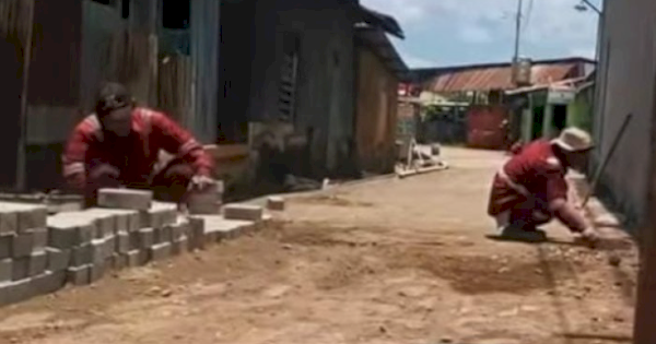 Dinas PU Makassar Pasang Paving Block di Goa Ria Biringkanaya