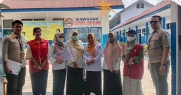 Tim Gabungan Dinkes Makassar, Puskesmas Andalas, Satpol PP, dan FKM Unhas Gelar Sidak KTR