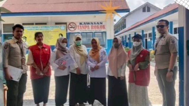 Tim Gabungan Dinkes Makassar, Puskesmas Andalas, Satpol PP, dan FKM Unhas Gelar Sidak KTR