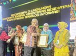 Dorong Layanan Kesehatan Modern, Dinkes Makassar Raih Penghargaan Digital Tingkat Nasional