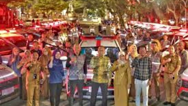 Wali Kota Makassar Komitmen Pertahankan Predikat Kota Sehat dengan 21 Unit Ambulance Baru