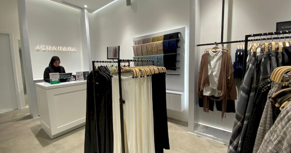 Buka Store TSM, JENAHARA Perkenalkan Gaya Modest Clean-Cut di Makassar