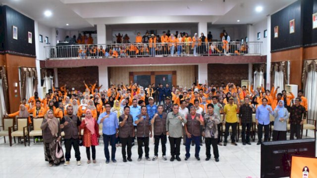 Pj Bupati Sinjai Ajak Mahasiswa KKN UNM Bawa Inovasi untuk Pembangunan Daerah