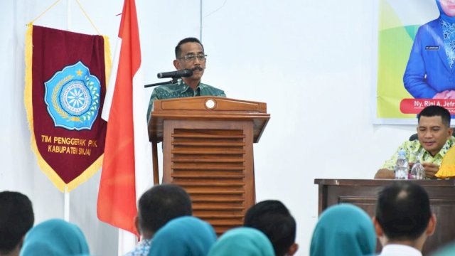 Pj Bupati Sinjai Andi Jefrianto Asapa membuka Bimtek Peningkatan Kapasitas TP PKK ||Ist